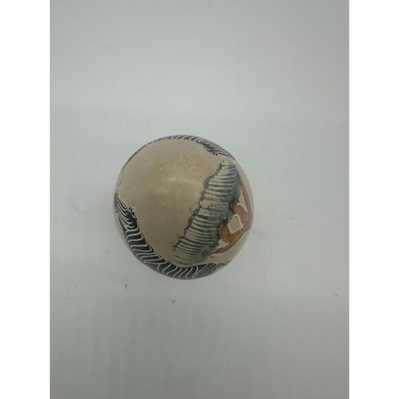 Carved Stone Eggs Set of Three with African Animals 2" Oval Eggs Home Decor - Picture 6 of 10